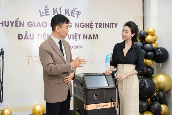 Dr.Seo DongHoon giới thiệu về máy Trinity