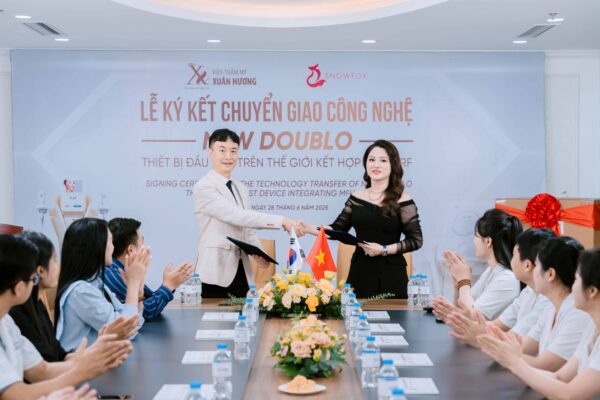 Dr. Seo DongHoon và chủ tịch Xuân Hương bắt tay hợp tác chuyển giao công nghệ New Doublo