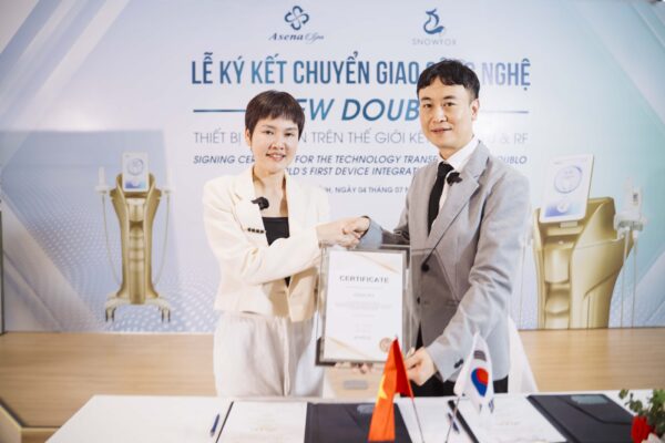 Dr. Seo DongHoon và Ms. Phan Thị Tuyết Thơm bắt tay hợp tác chuyển giao công nghệ New Doublo